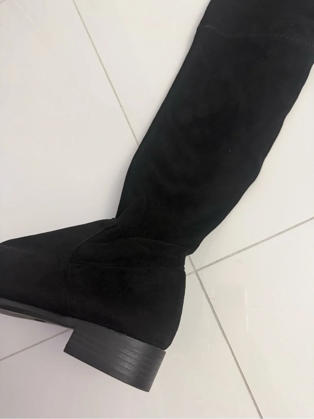 Black Over-the-Knee Suede Boot‎